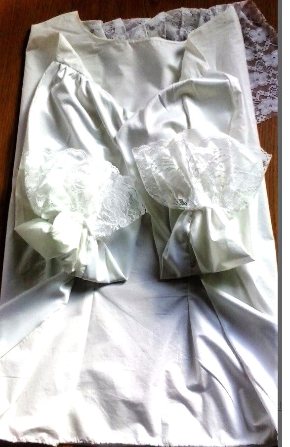 Blackwork Detachable  Collar and Cuff set
