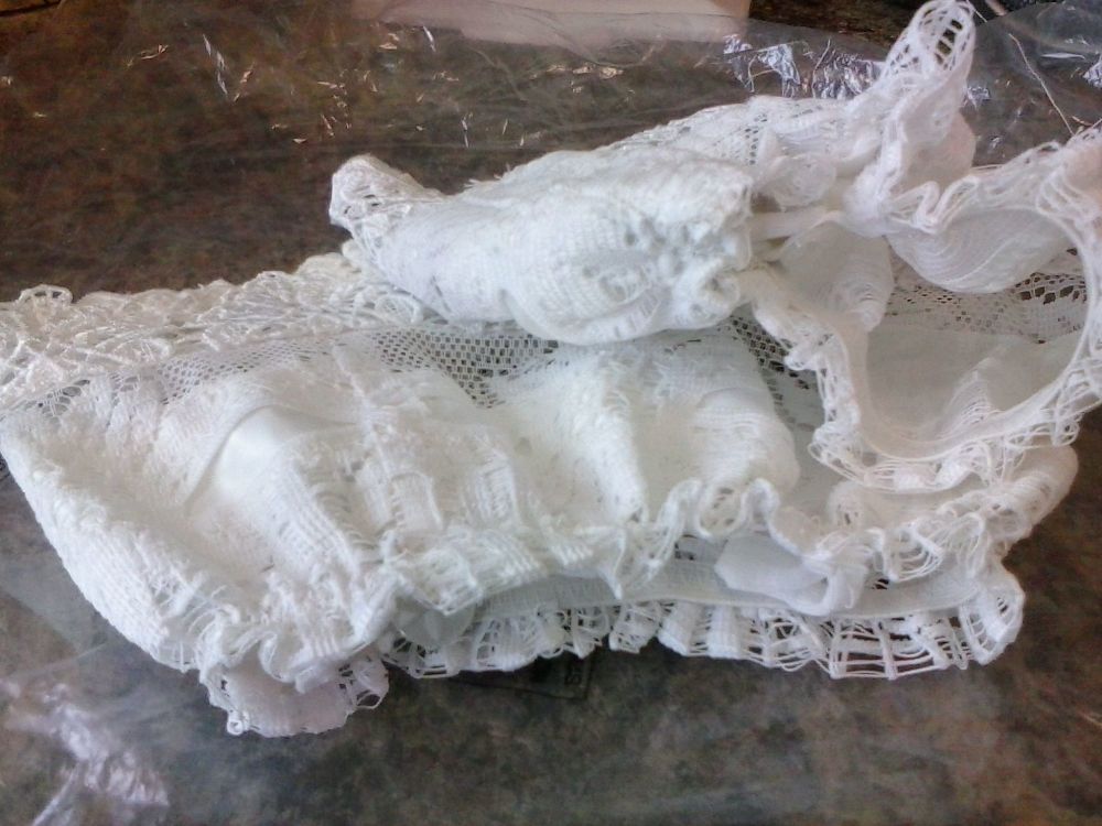 Lace Cravat Necktie and matching Cuffs