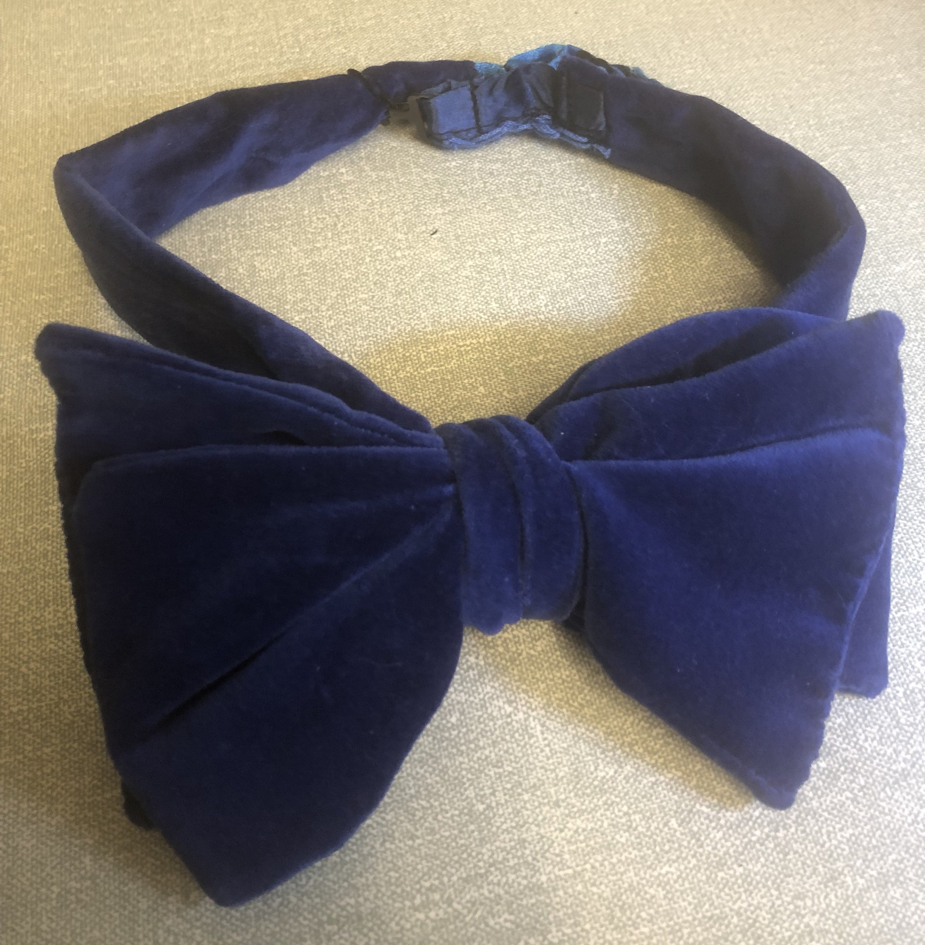 Self-Tie Velvet Bow Tie Sewing Pattern with Template